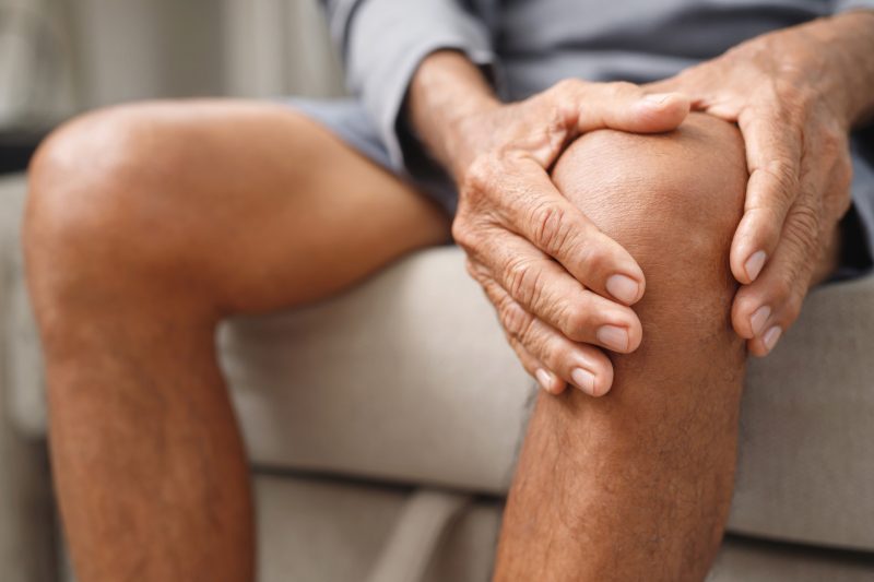 Osteoarthritis,Is,More,Common,In,The,Elderly.,Causes,Knee,Pain,